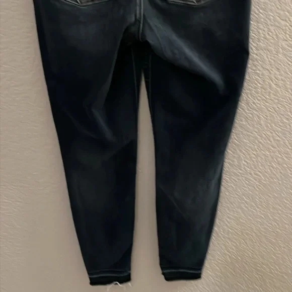 SPANX DISTRESSED SKINNY JEANS SIZE MEDIUM - Picture 7 of 8